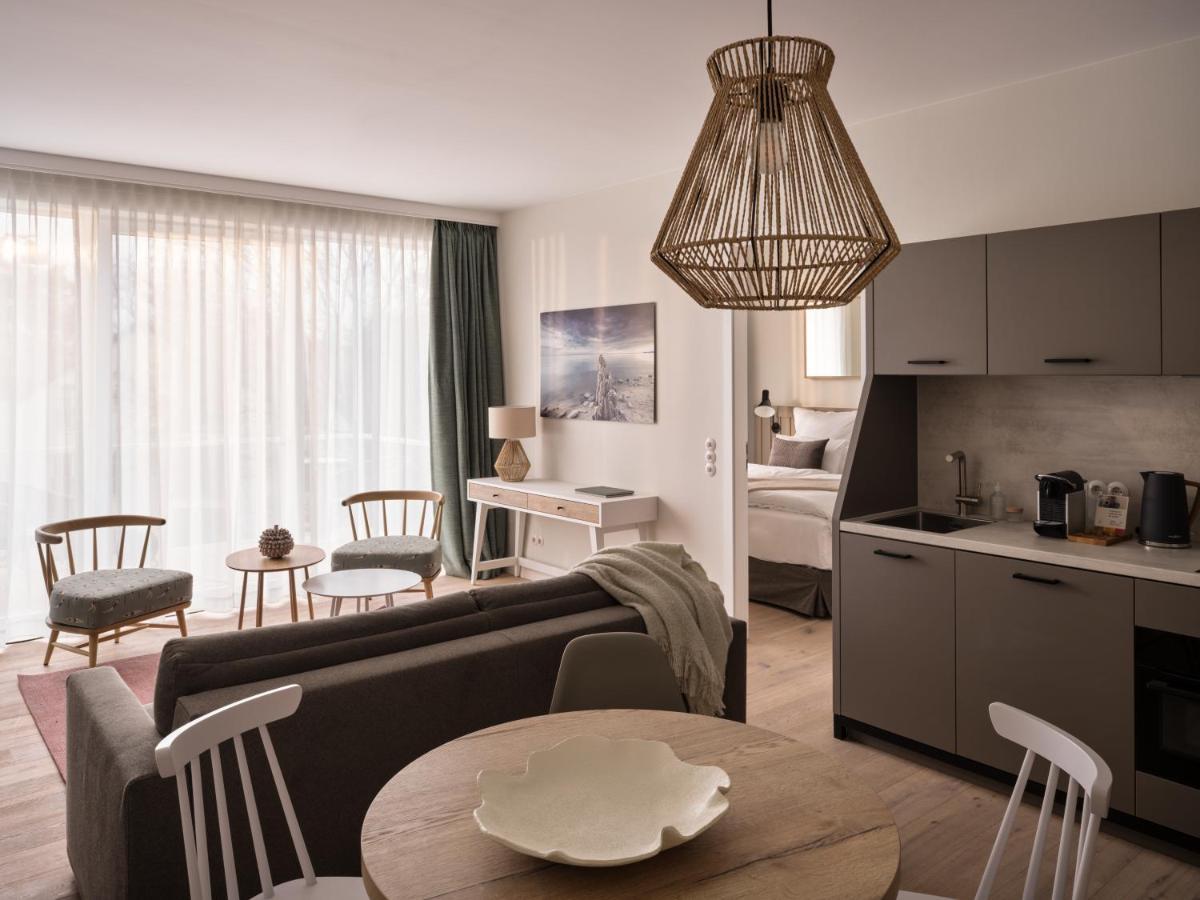 The Breeze Aparthotel Heringsdorf  Bagian luar foto Interior of a typical apartment