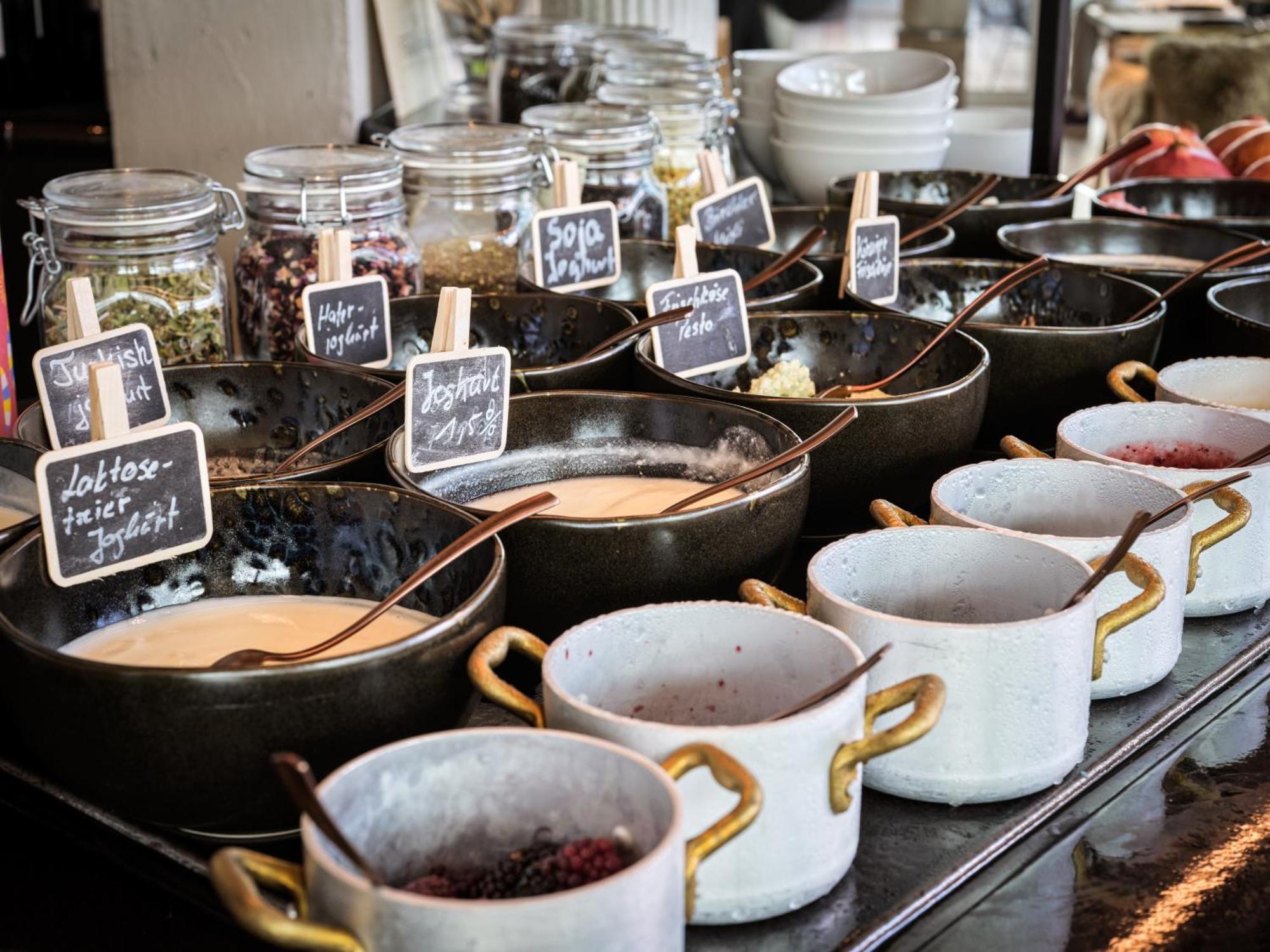 The Breeze Aparthotel Heringsdorf  Bagian luar foto Tea tasting at the Tea Museum, Amsterdam